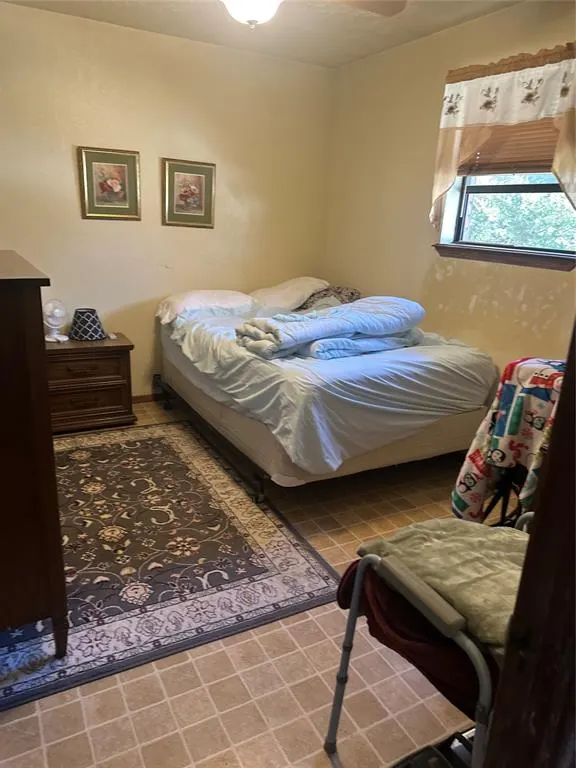 Photo 4 — 225 E 10th Street, Stonewall, OK 74871