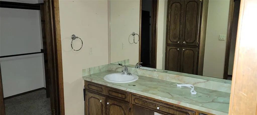 Photo 14 — 801 Hidden Lake Drive, Seminole, OK 74868
