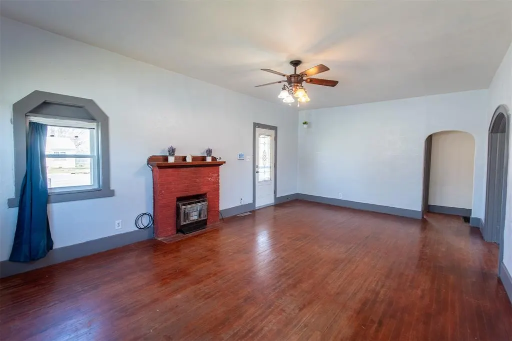 Photo 8 — 709 S Broadway, Geary, OK 73040