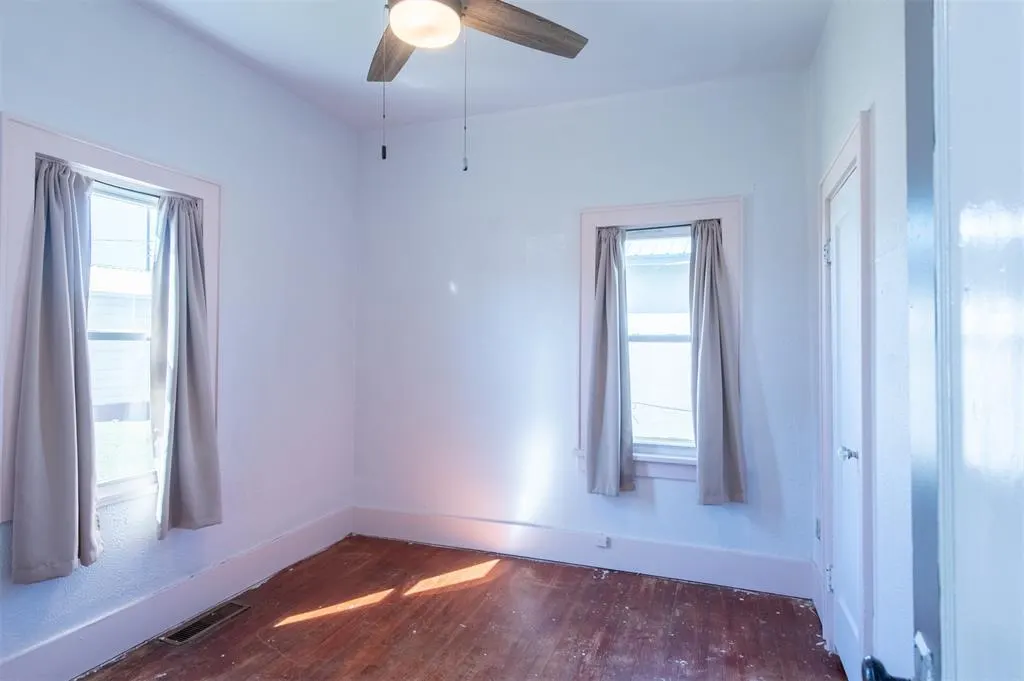 Photo 23 — 709 S Broadway, Geary, OK 73040