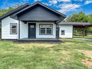 Sold home at 1122 W Locust Street