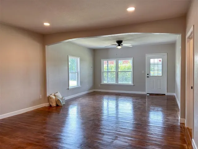 Photo 4 — 1122 W Locust Street, Shawnee, OK 74801