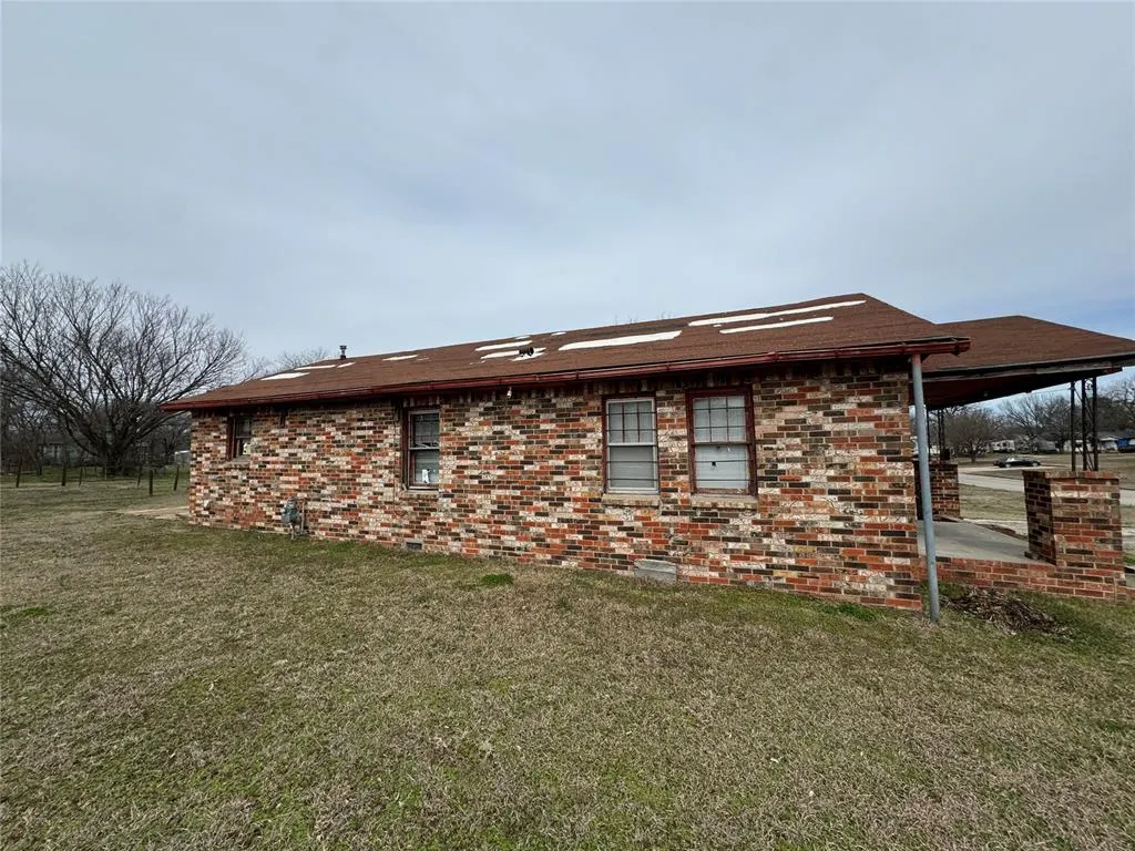 Photo 6 — 321 S Ocheese Avenue, Wewoka, OK 74884