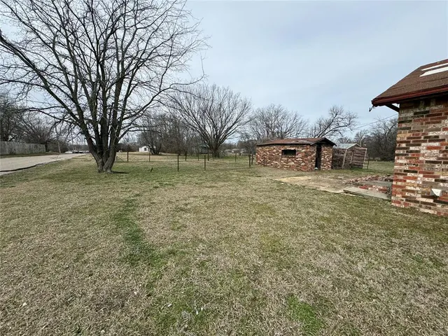 Photo 8 — 321 S Ocheese Avenue, Wewoka, OK 74884