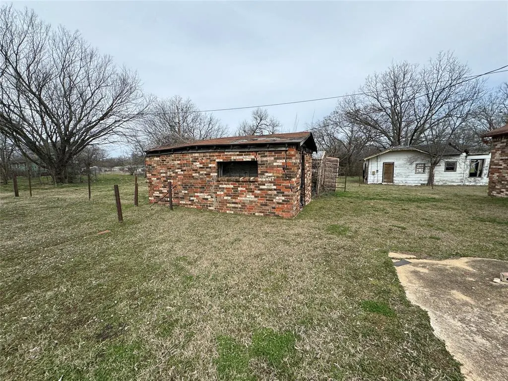 Photo 11 — 321 S Ocheese Avenue, Wewoka, OK 74884