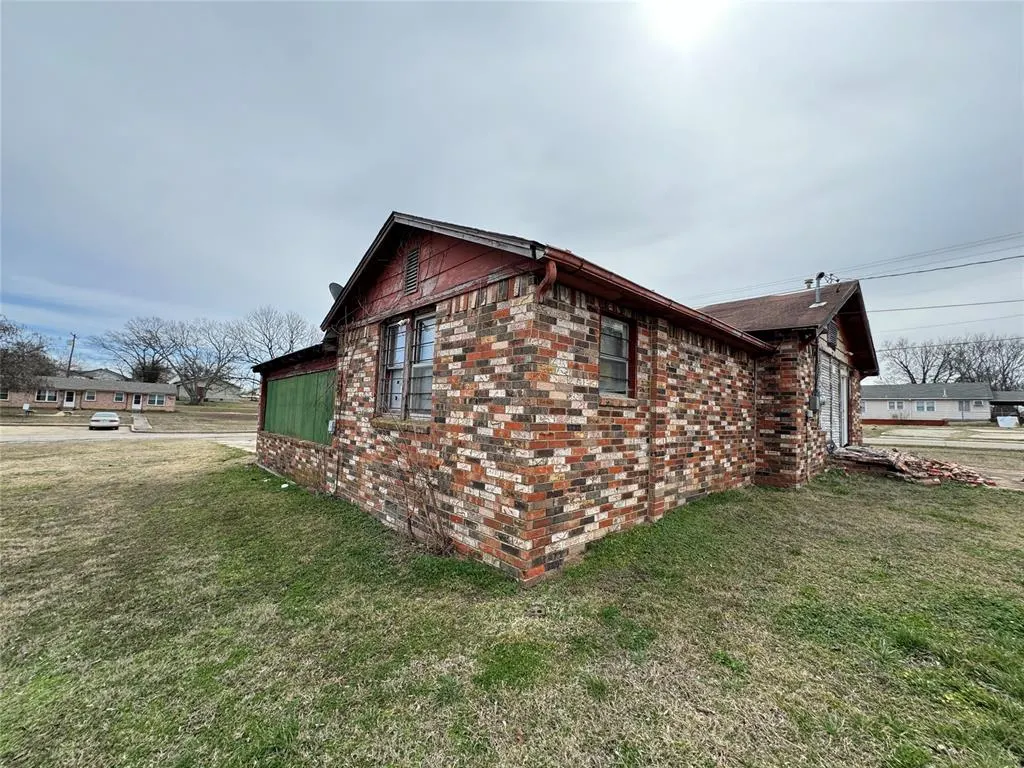 Photo 14 — 321 S Ocheese Avenue, Wewoka, OK 74884