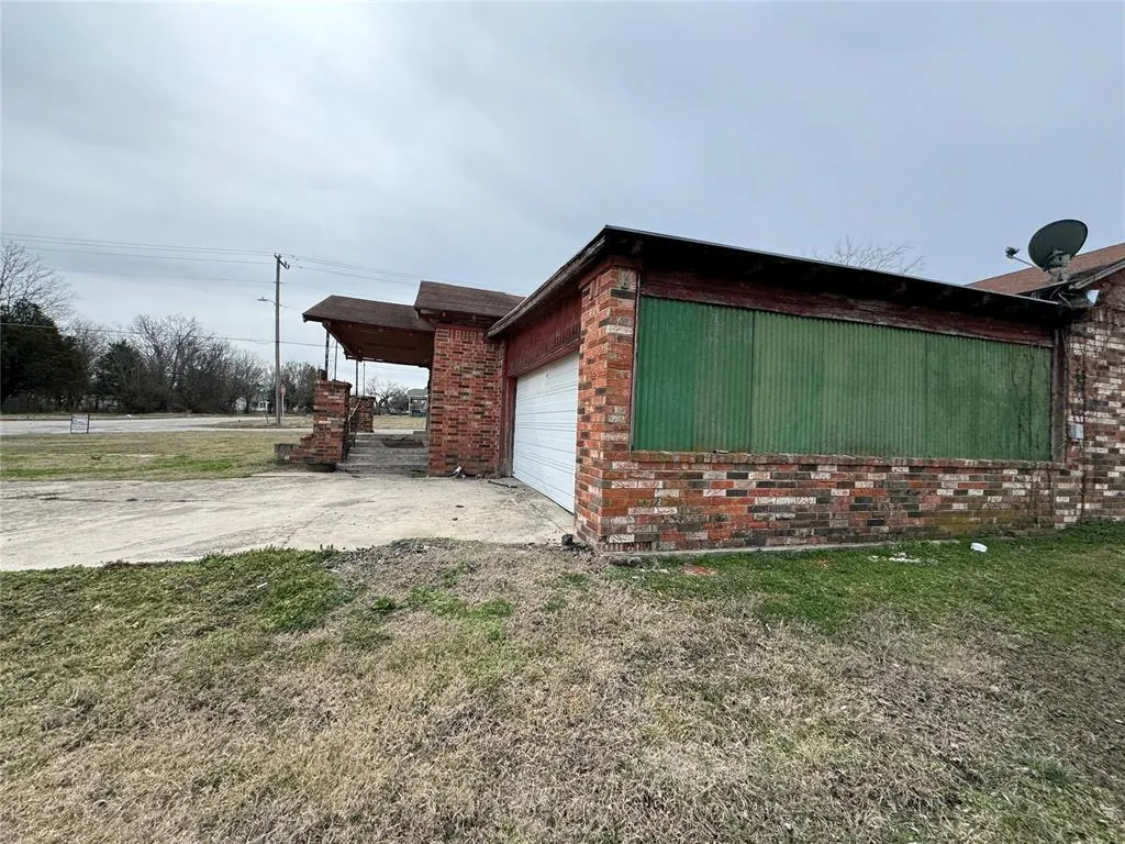 Photo 16 — 321 S Ocheese Avenue, Wewoka, OK 74884