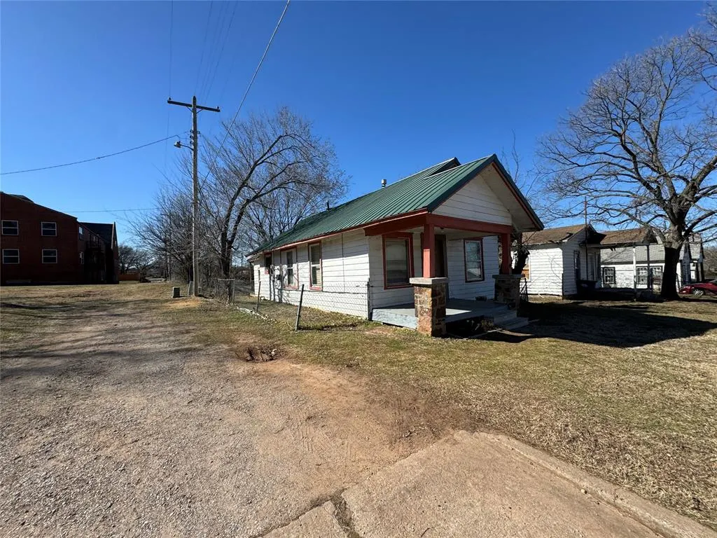 Photo 3 — 809 N Highland Street, Seminole, OK 74868