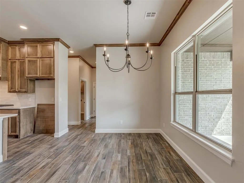 Photo 10 — 10124 Gentry Crossing, Oklahoma City, OK 73169