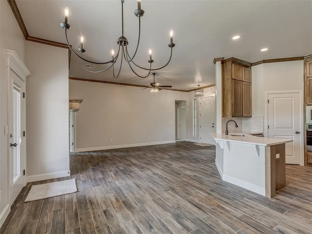 Photo 11 — 10124 Gentry Crossing, Oklahoma City, OK 73169