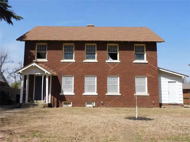 Front exterior — 641 NE 15th Street, Oklahoma City, OK 73104
