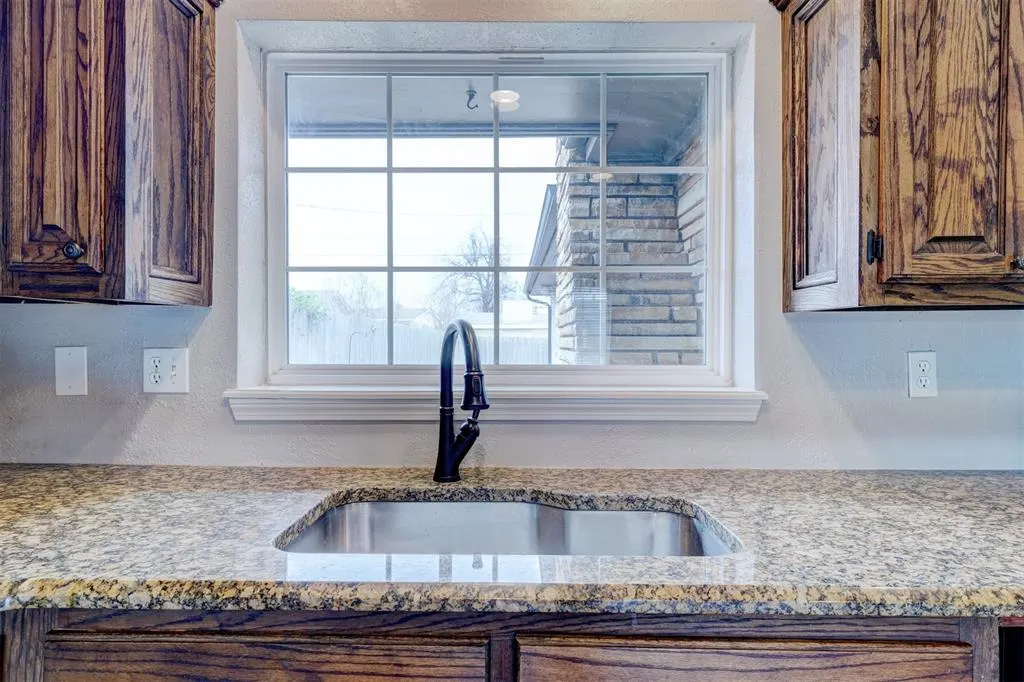 Photo 7 — 3301 NW 60th Street, Oklahoma City, OK 73112