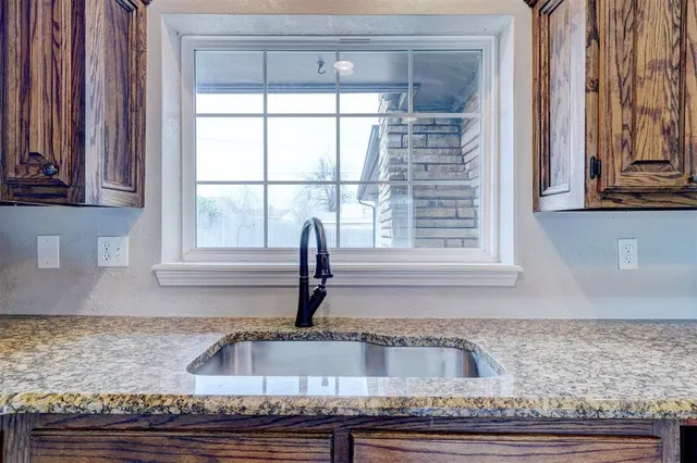 Photo 7 — 3301 NW 60th Street, Oklahoma City, OK 73112