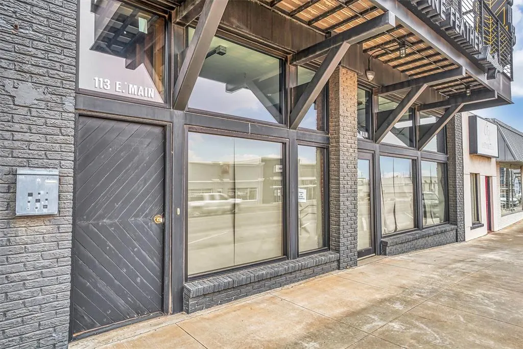 Photo 4 — 115 E Main Street, Weatherford, OK 73096