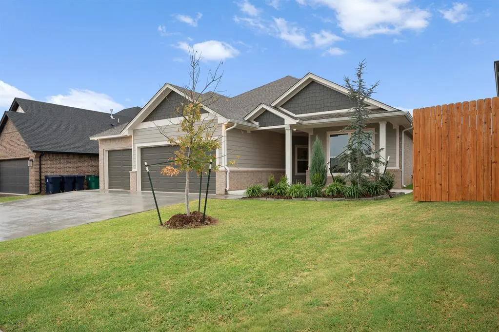 Photo 3 — 4605 Bermuda Drive, Mustang, OK 73064