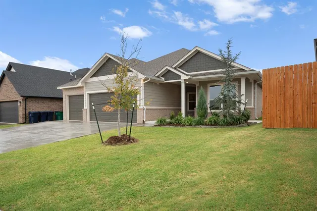 Photo 3 — 4605 Bermuda Drive, Mustang, OK 73064