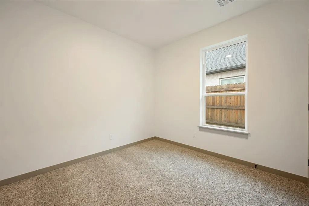 Photo 15 — 4605 Bermuda Drive, Mustang, OK 73064