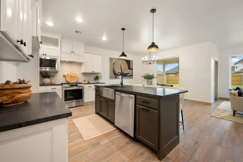 Photo 17 — 4605 Bermuda Drive, Mustang, OK 73064