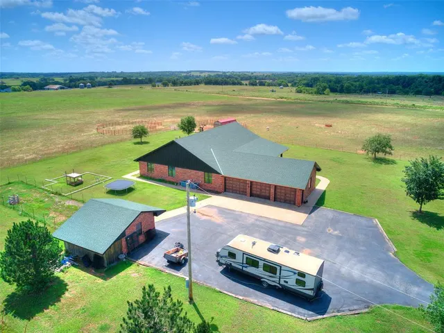 Photo 3 — 344750 E 830 Road, Chandler, OK 74834