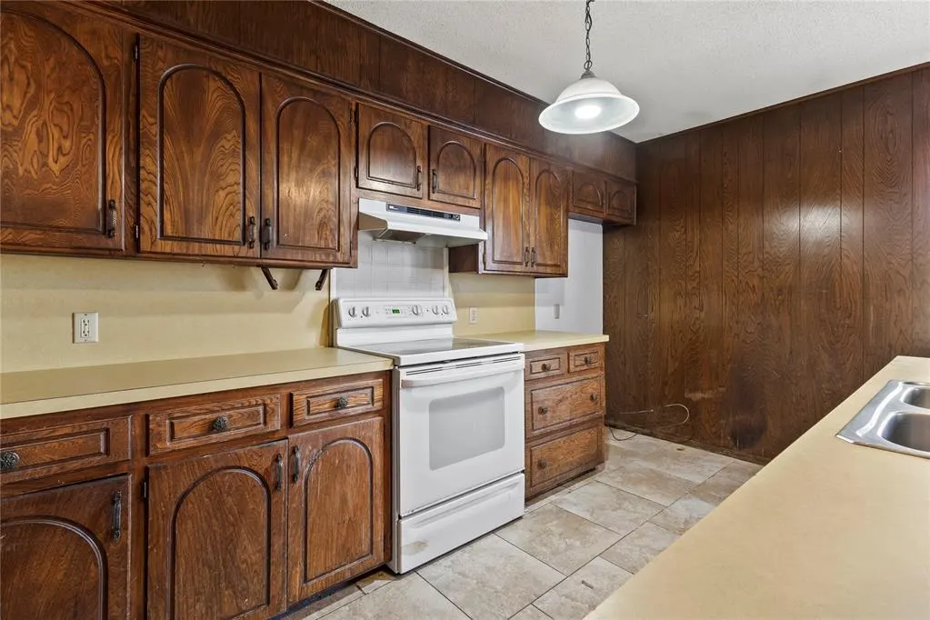 Photo 9 — 1230 N Indiana Street, Weatherford, OK 73096