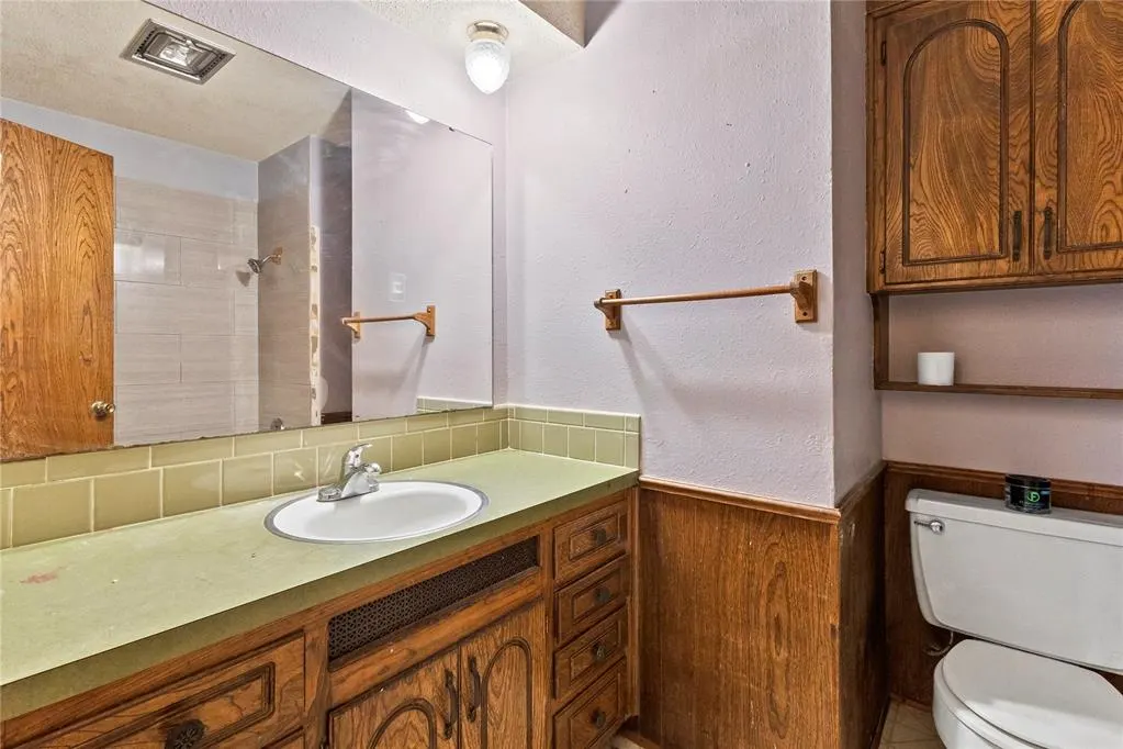 Photo 13 — 1230 N Indiana Street, Weatherford, OK 73096