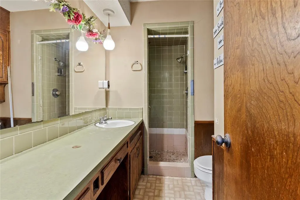 Photo 18 — 1230 N Indiana Street, Weatherford, OK 73096