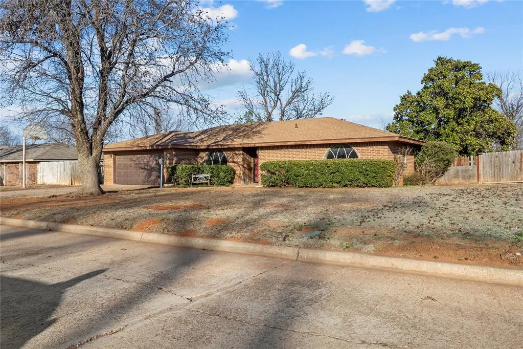 Photo 22 — 1230 N Indiana Street, Weatherford, OK 73096
