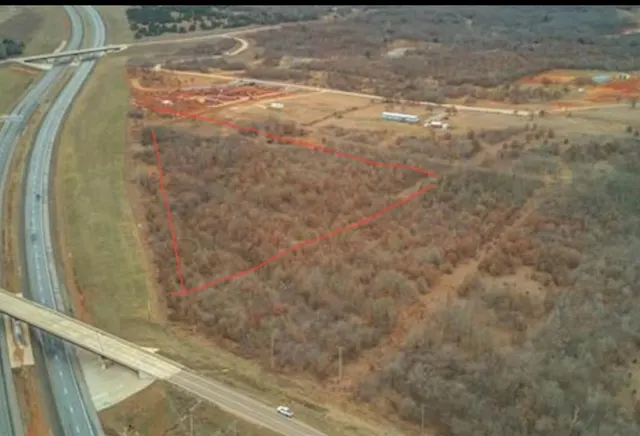 Photo 4 — 15345 Luther Road, Luther, OK 73054