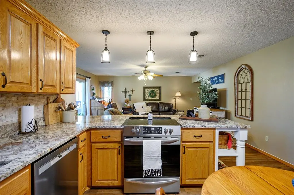Photo 13 — 908 Circle Drive, Broken Bow, OK 74728