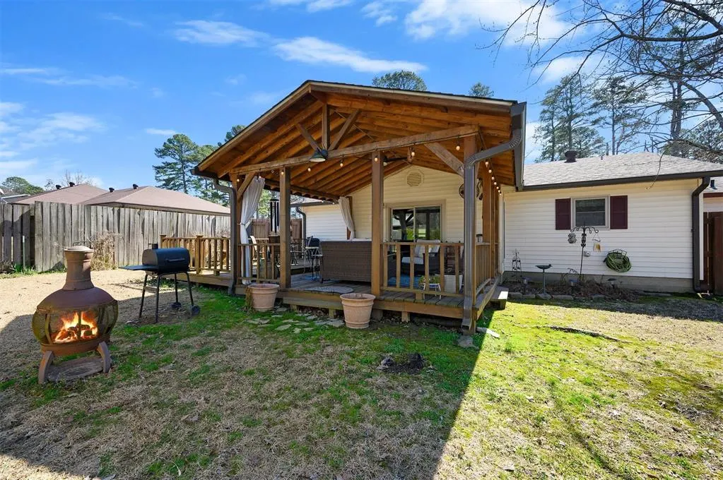 Photo 9 — 908 Circle Drive, Broken Bow, OK 74728