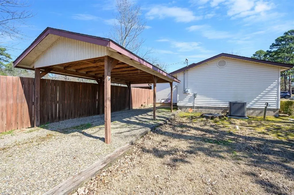 Photo 10 — 908 Circle Drive, Broken Bow, OK 74728