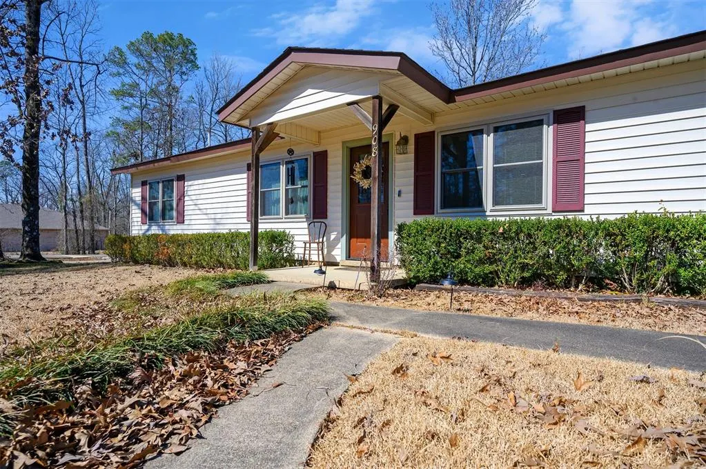 Photo 3 — 908 Circle Drive, Broken Bow, OK 74728