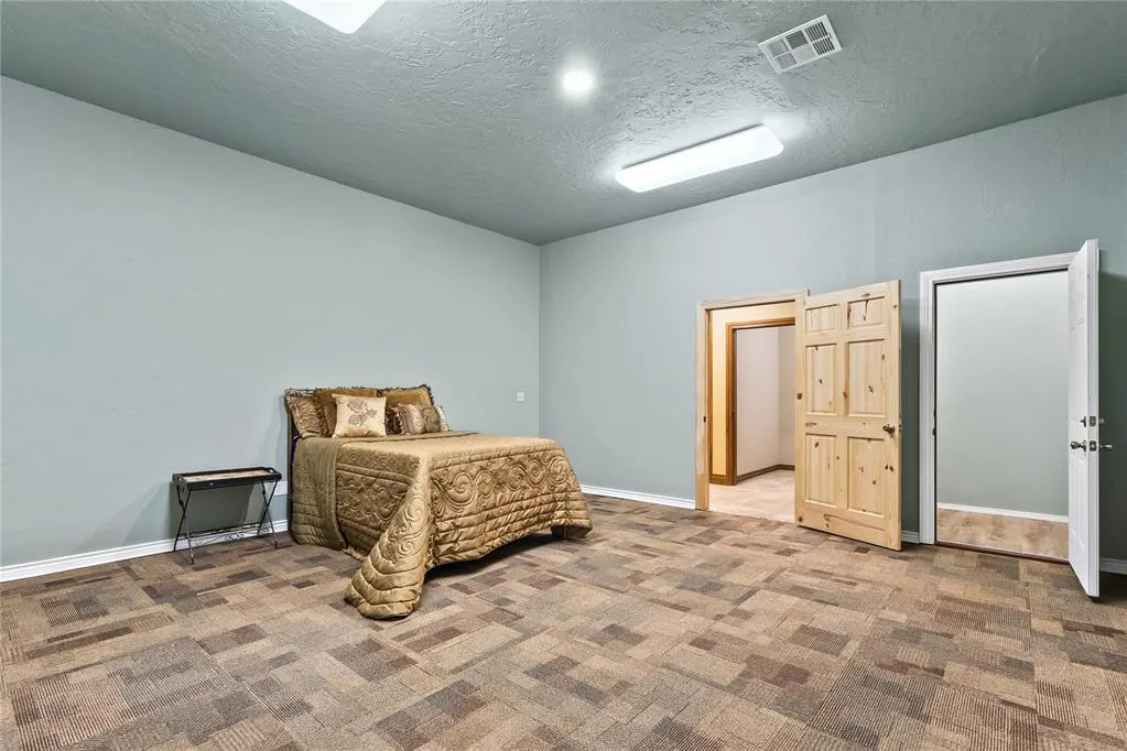 Photo 15 — 521 Frisco Avenue, Clinton, OK 73601