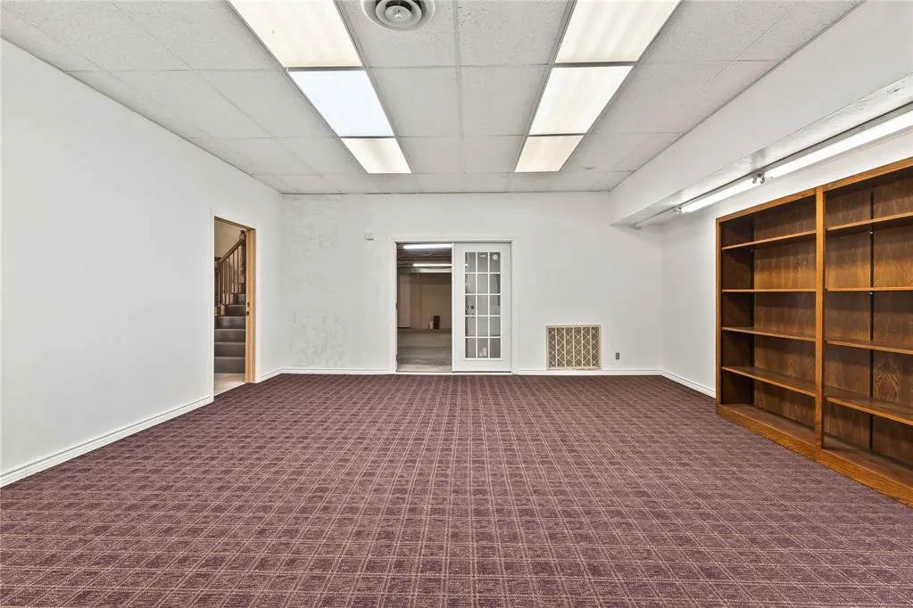 Photo 25 — 521 Frisco Avenue, Clinton, OK 73601