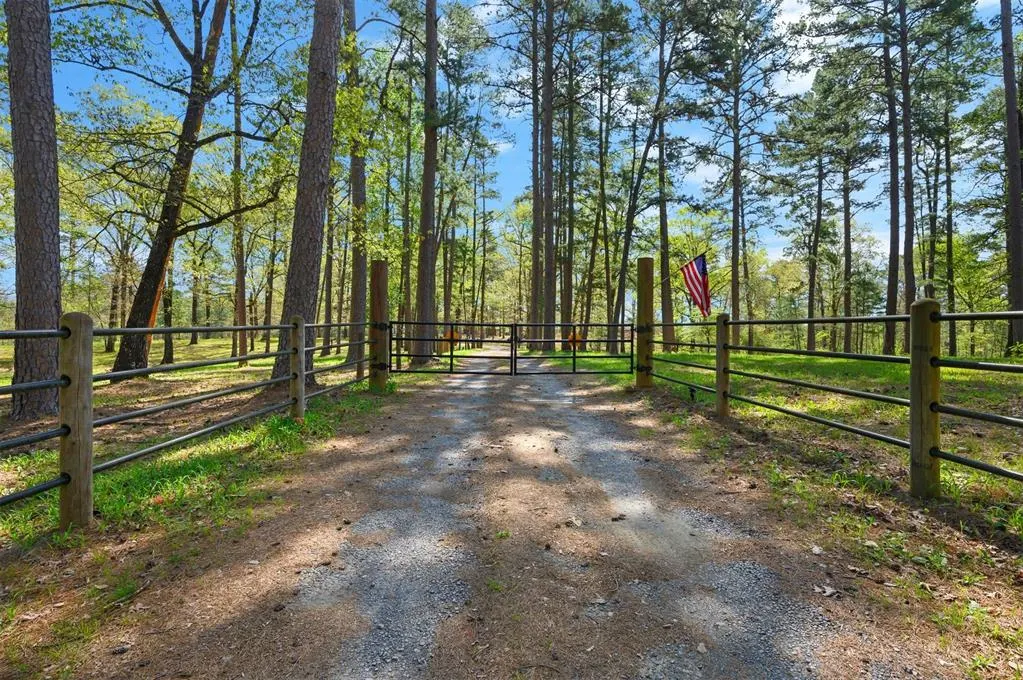Front exterior — 387 N Riverbend Road, Smithville, OK 74957