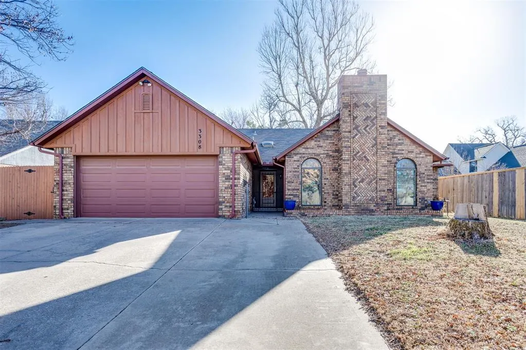 Photo 2 — 3308 N Glade Avenue, Bethany, OK 73008