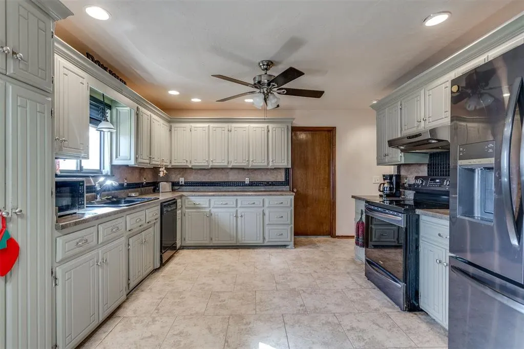 Photo 37 — 3308 N Glade Avenue, Bethany, OK 73008