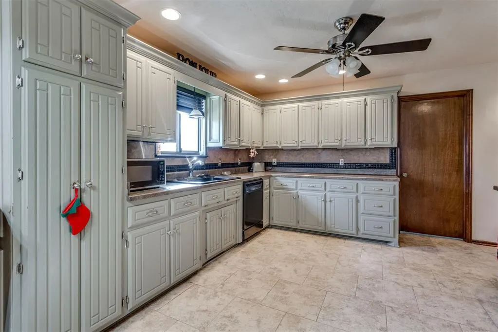 Photo 38 — 3308 N Glade Avenue, Bethany, OK 73008