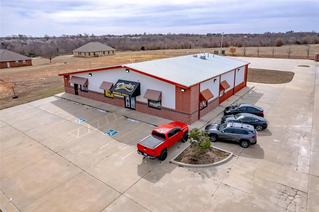 Photo 2 — 14530 NE 20th Street, Choctaw, OK 73020