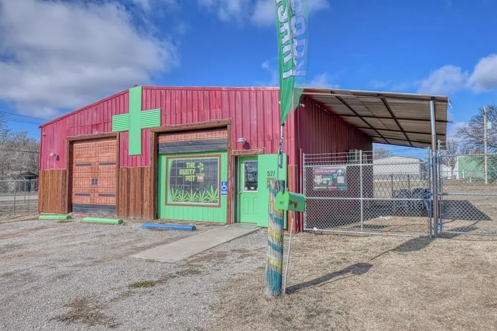 Photo 3 — 529 W Eel River Street, Purcell, OK 73080
