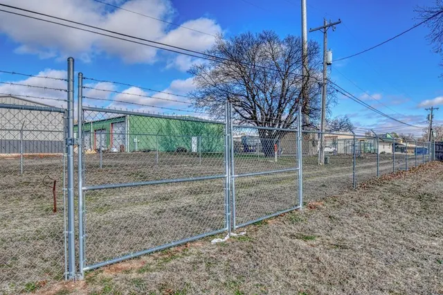 Photo 5 — 529 W Eel River Street, Purcell, OK 73080
