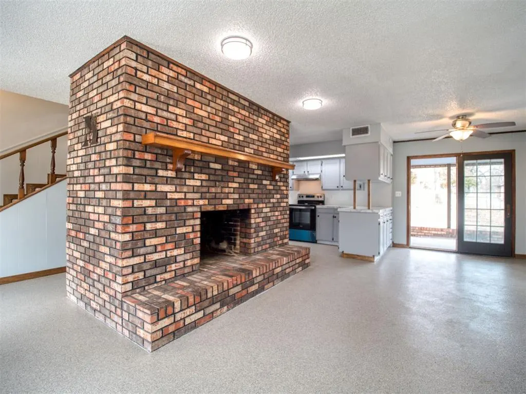 Photo 8 — 1600 S Indian Road, Wewoka, OK 74884