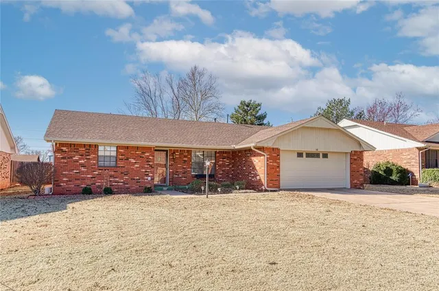 Front exterior — 116 Shannon Drive, Elk City, OK 73644