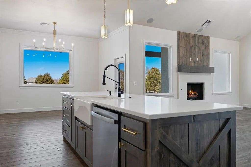 Photo 13 — 9980 Oakwood Drive, Edmond, OK 73025