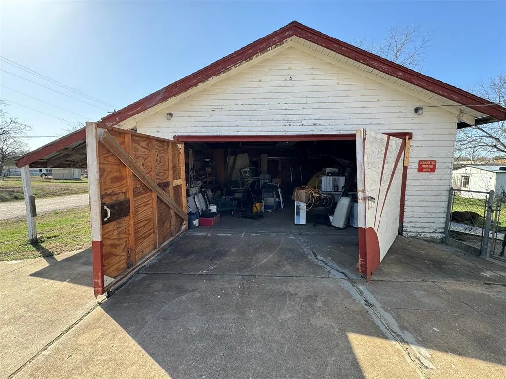 Photo 27 — 220 W 3rd Street, Konawa, OK 74849