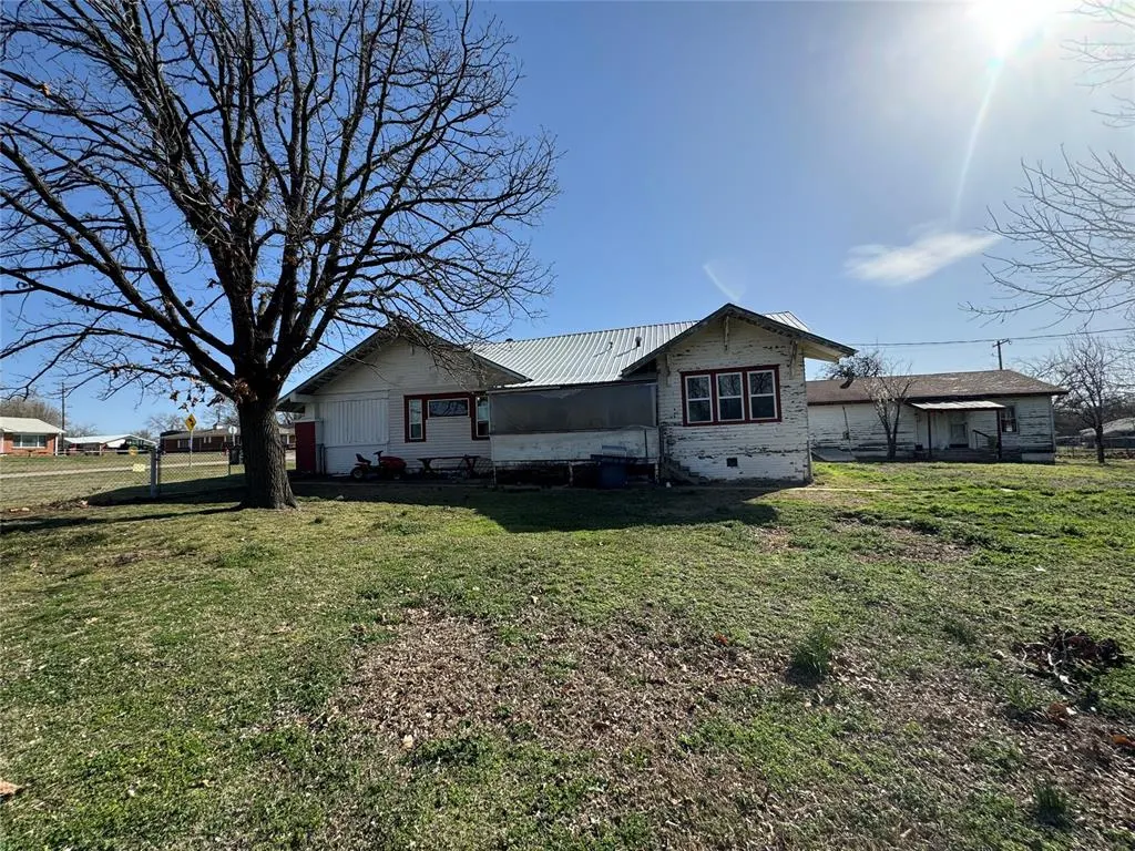Photo 38 — 220 W 3rd Street, Konawa, OK 74849