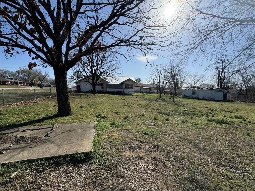 Photo 39 — 220 W 3rd Street, Konawa, OK 74849