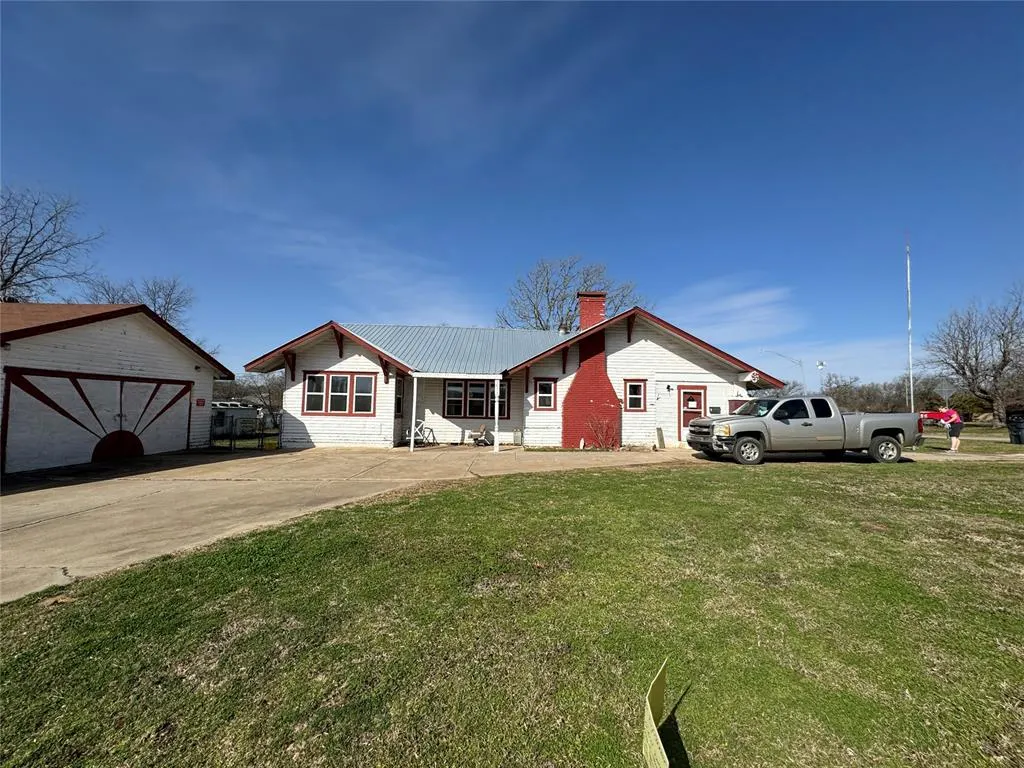 Photo 41 — 220 W 3rd Street, Konawa, OK 74849