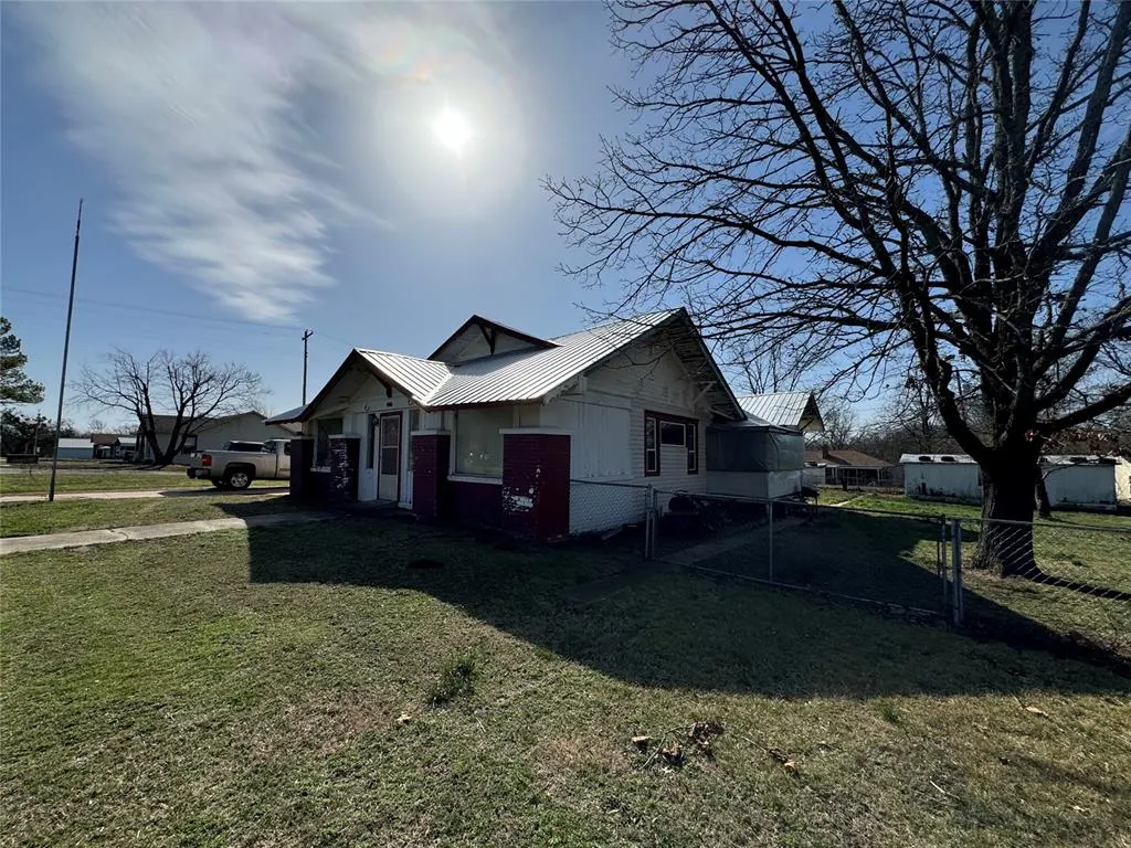 Photo 45 — 220 W 3rd Street, Konawa, OK 74849