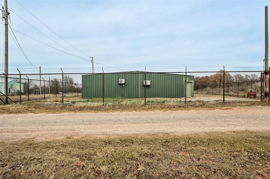 Photo 11 — 14201 Green Meadows Road, Noble, OK 73068